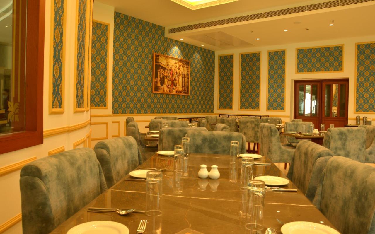 Hotel Chandela Khajuraho Luaran gambar