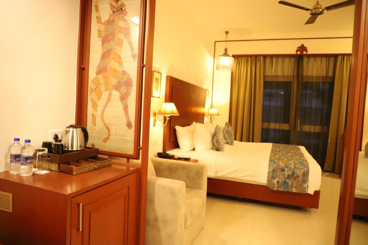 Hotel Chandela Khajuraho Luaran gambar