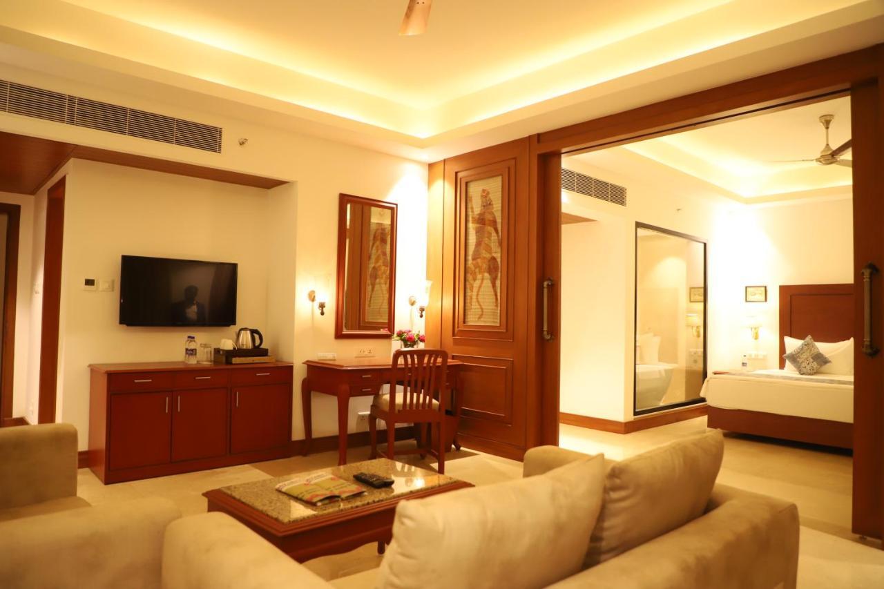 Hotel Chandela Khajuraho Luaran gambar